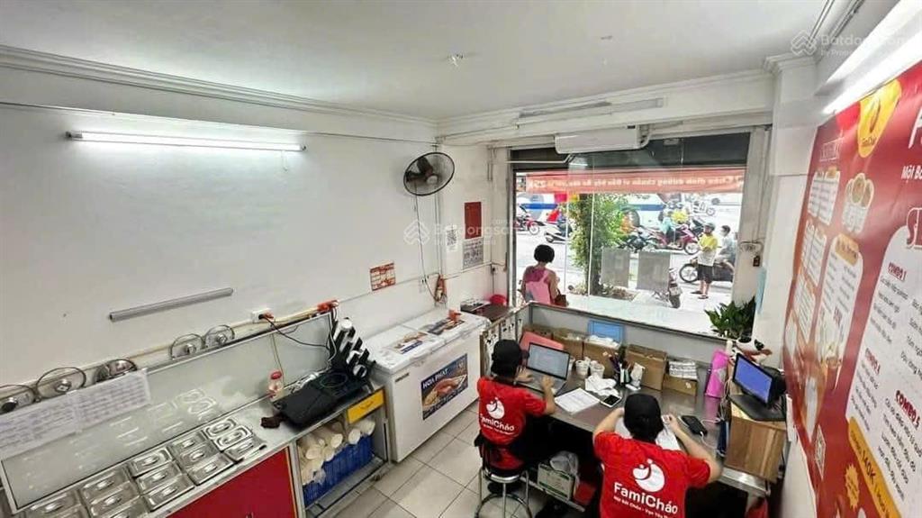 Nhà mặt tiền nguyễn trãi làm ăn cực thuận lợi