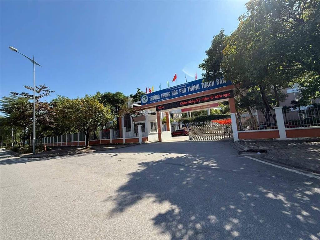 Bán nhà phố vũ đình tụng hàng xóm gaảden city  95m2 mặt tiền 5,5m  đường 8m  vỉa hè 2 bên