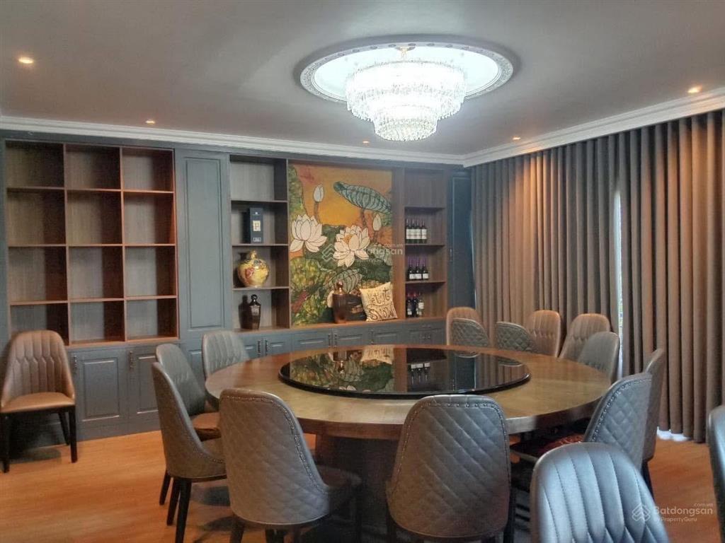 Bán liền kề hc golden 319 hồng tiến 
6 tầng thang máy kinh doanh  làm nhà hàng  văn phòng 