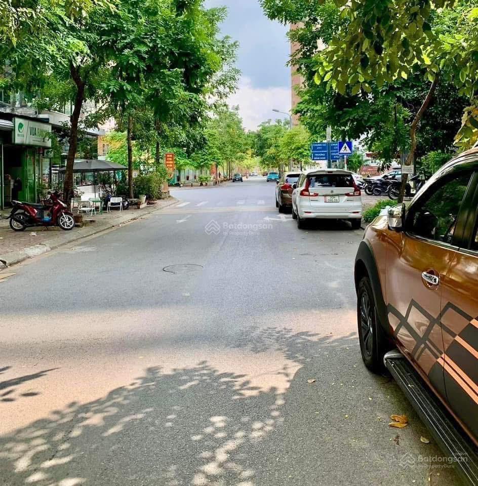 Biệt thự liền kề xây thô bộ quốc phòng thạch bàn  2 mặt tiền  130m2 mặt tiền 7.7m  kinh doanh 