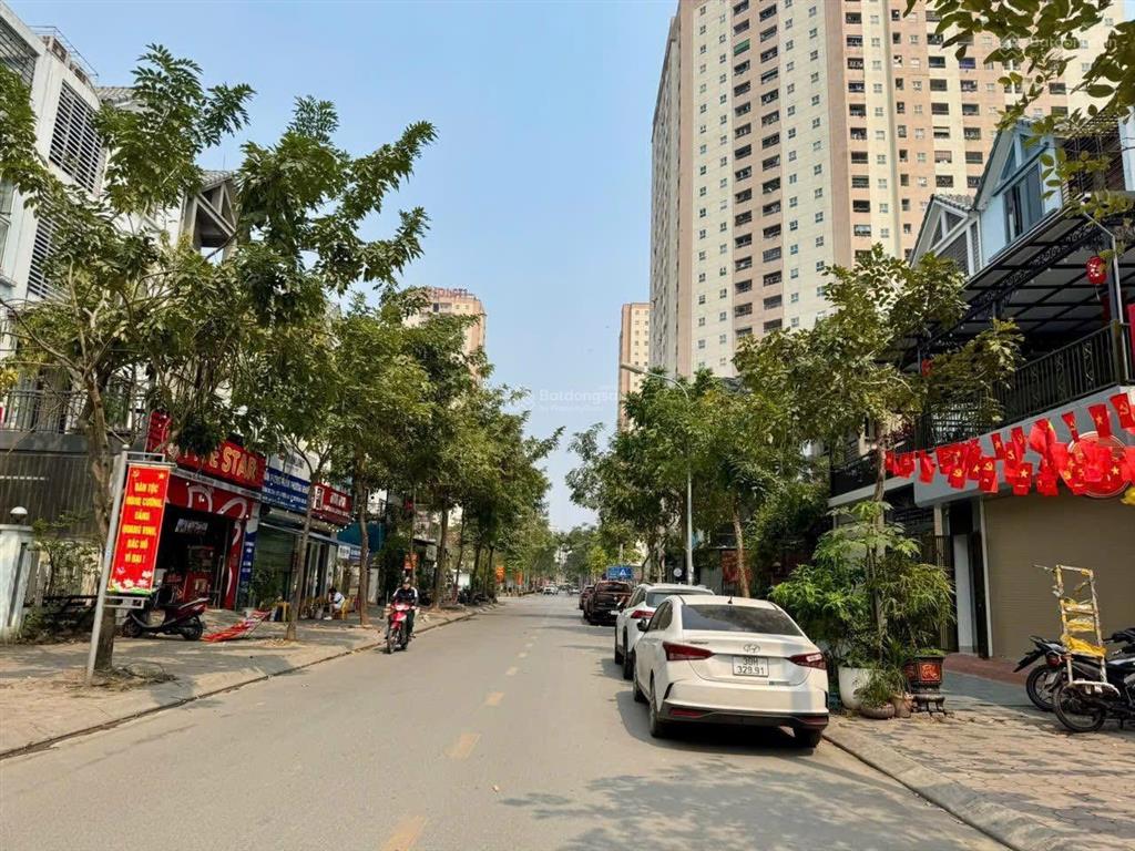 Biệt thự liền kề xây thô bộ quốc phòng thạch bàn  2 mặt tiền  130m2 mặt tiền 7.7m  kinh doanh 
