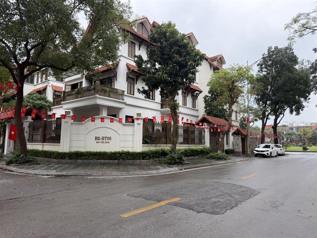 Siêu biệt thự đẳng cấp bt05  khu đô thị việt hưng 200m2 4 tầng  mặt tiền 11m  ở làm văn phòng