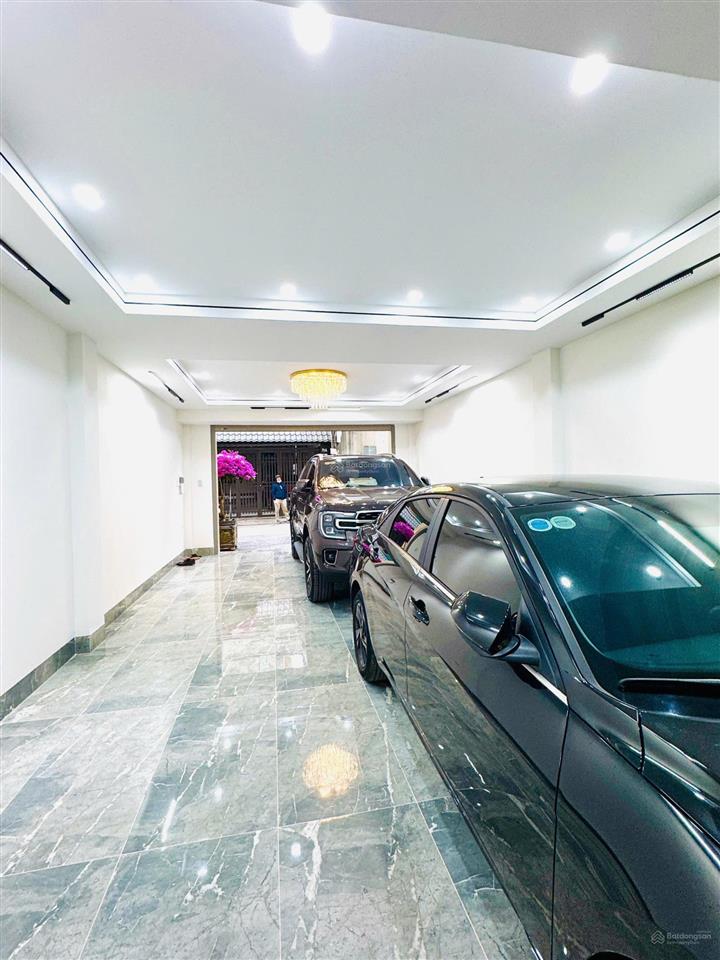 Hạ gấp 1.5 tỷchủ bán gấp nhà 8 tầng thang máy 80m2  lô góc  gara 3 ô tô  ngay tttm aeon mall