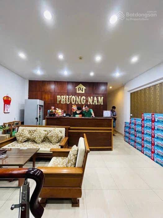 Chính chủ sang nhượng lại hotel  phố trạm  cổ linh  106m2  mặt tiền 6m  dòng tiền 1 tỷ/năm