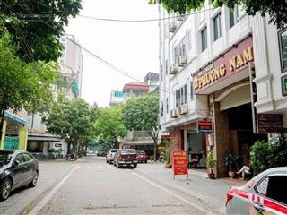 Chính chủ sang nhượng lại hotel  phố trạm  cổ linh  106m2  mặt tiền 6m  dòng tiền 1 tỷ/năm