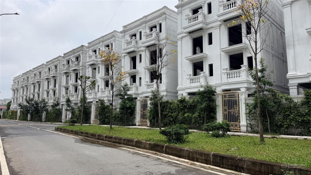 Bán mảnh đất phố tư đình  khu a38  250m2 mặt tiền 9m  hàng xóm biệt thự liền kề himlam 2 thoáng