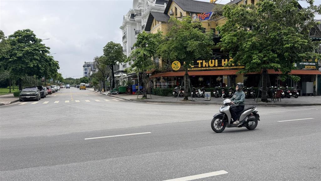 Bán mảnh đất phố tư đình  khu a38  250m2 mặt tiền 9m  hàng xóm biệt thự liền kề himlam 2 thoáng