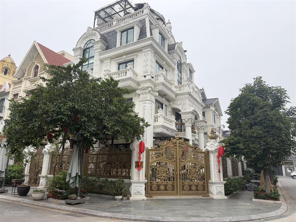Biệt thự bt07  khu đô thị việt hưng  lô góc 4 mặt thoáng 250m2 mặt tiền 17m  5 tầng thang máy