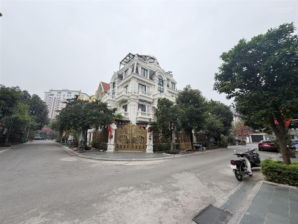 Biệt thự bt07  khu đô thị việt hưng  lô góc 4 mặt thoáng 250m2 mặt tiền 17m  5 tầng thang máy