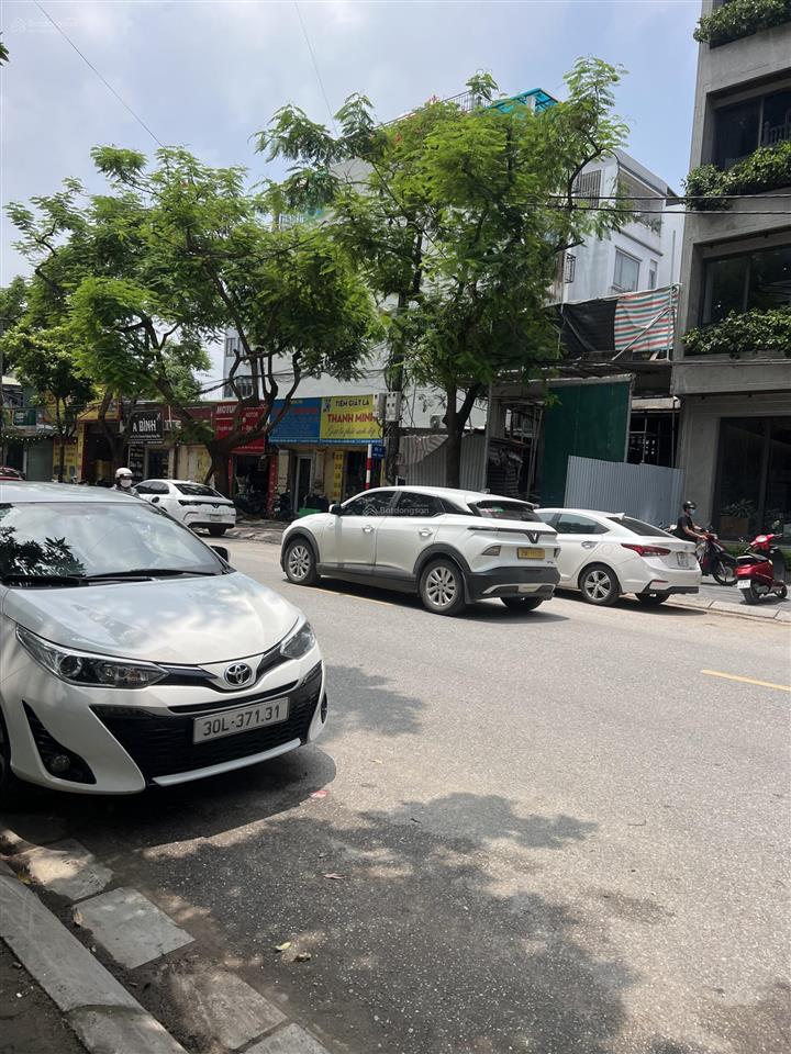 Chính chủ cần bán mảnh đất phố trạm  diện tích 120m2  mt 5m  view vườn hoa ngõ 61  ô tô tránh