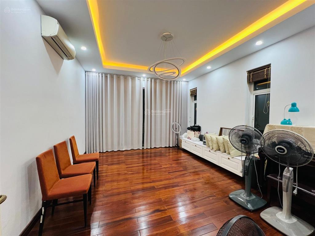Chủ hạ gấp 10 tỷ biệt thự liền kề huỳnh văn nghệ, sài đồng 180m mt 12m 4 tầng sát công viên  hồ