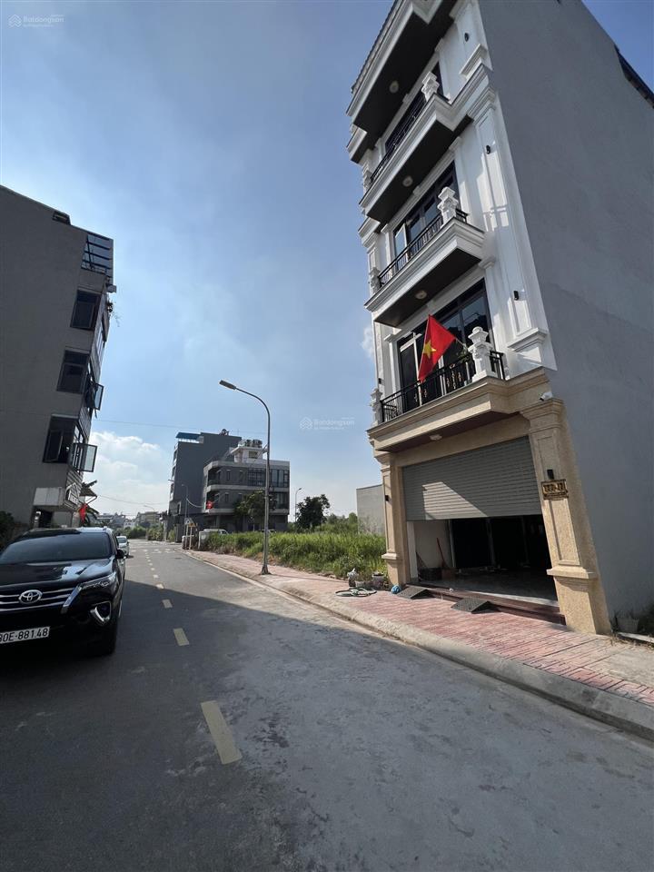 Chủ cắt lỗ  giảm 3 tỷ  bán nhanh lô đất tái định cư cụ khối 65m2 mt 5m  2 mặt ngõ  ô tô tránh