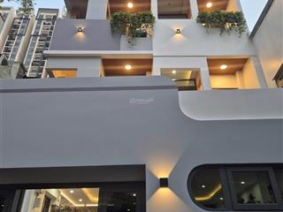 Toà nhà 14 chdv góc 3 mt hẻm cao thắng  có thang máy  siêu vị trí ngay hà đô ,dòng tiền 130tr/th