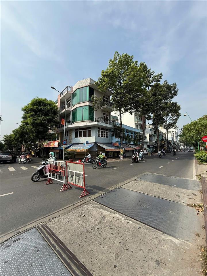 Bán nhà riêng tại trương quốc dung, 22 tỷ, 78.2m2, view đẹp hàng hiếm tại phú nhuận