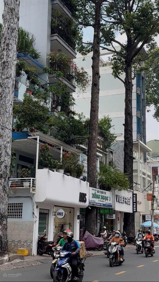 Giữ mặt tiền phố thời trang 101 trần quang diệu, p.12, quận 3 vừa kinh doanh, vừa có nhà để ở!