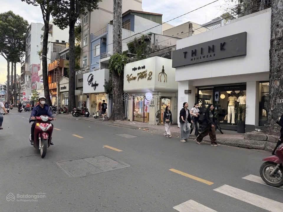 Giữ mặt tiền phố thời trang 101 trần quang diệu, p.12, quận 3 vừa kinh doanh, vừa có nhà để ở!