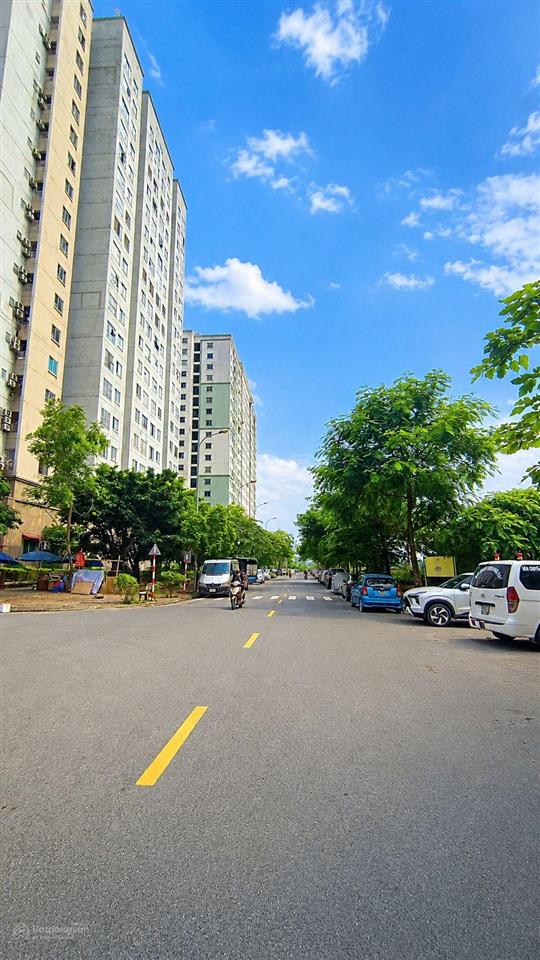 Hiếm nhất hà nội. làm gì có căn t2
chung cư thấp tầng kiến hưng hà đông 70m. chỉ hơn 3ty