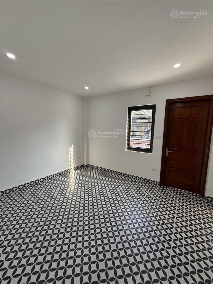 Bán nhà trần đại nghĩa ,nhà dân xây, ngõ thông, 2 thoáng , ở sướng