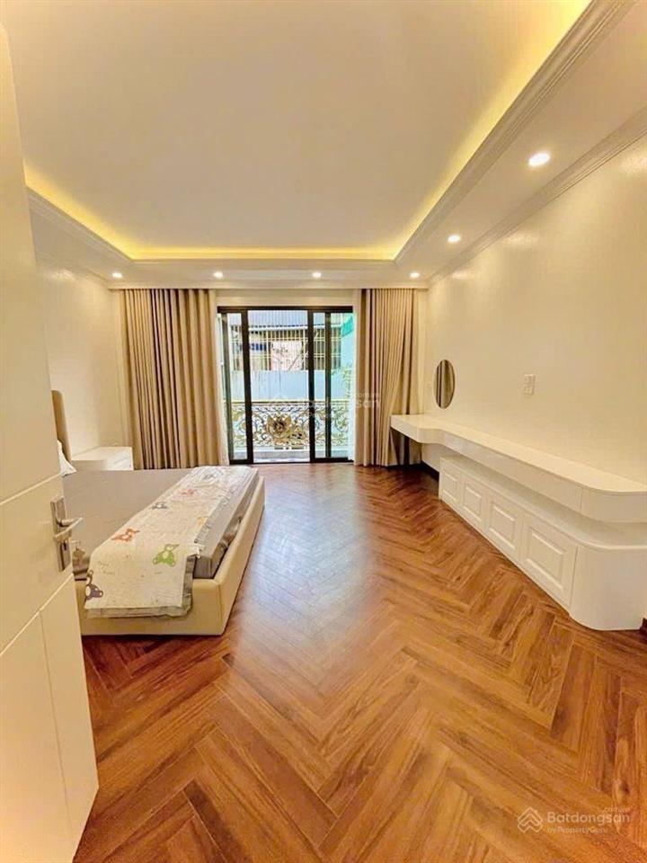 Bán nhà trần đại nghĩa, nhà mới full nội thất, thang máy, gần phố, ở sướng