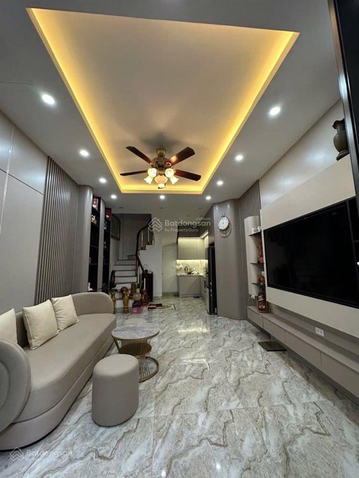 Bán nhà trần đại nghĩa, 41m 5t, nhà dân xây, gần phố, full nội thất, gần phố