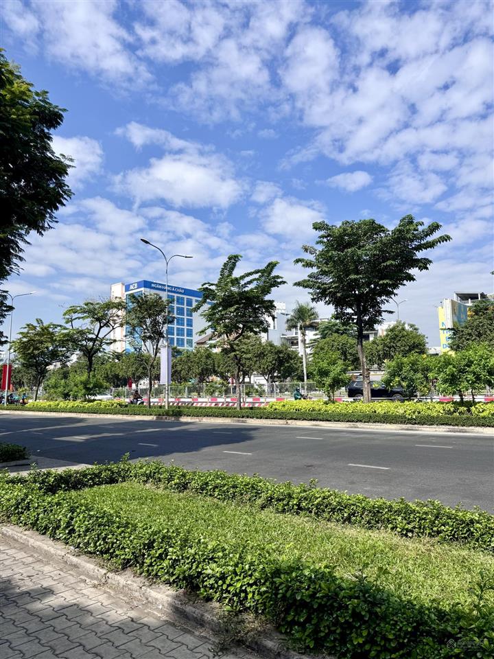 Hot! ngay đh hồng bàng 60 m2 ngang khủng 6.4m sát mt điện biên phủ khu sầm uất thông khắp nơi