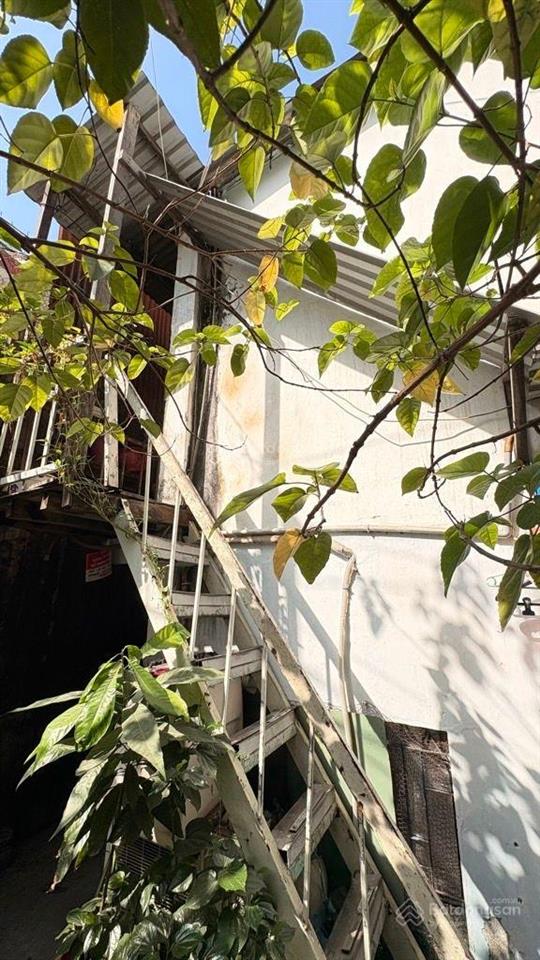 Rẻ hơn xung quanh 20%  94m2 đất nở hậu  sát mặt tiền đường  chỉ 93tr/m2