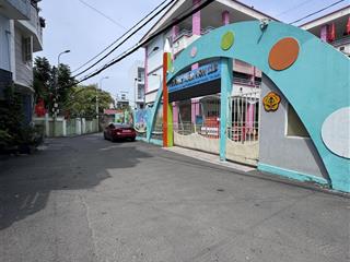 Chính chủ! nhà lớn 91 m2 3 tầng  sân rộng  diện tích thực 110m2  sát trường học  khu cao tầng