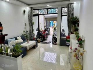 Sát mặt tiền xô viết ngay hàng xanh 82 m2 ngang đẹp 4m  vị trí trung tâm q1