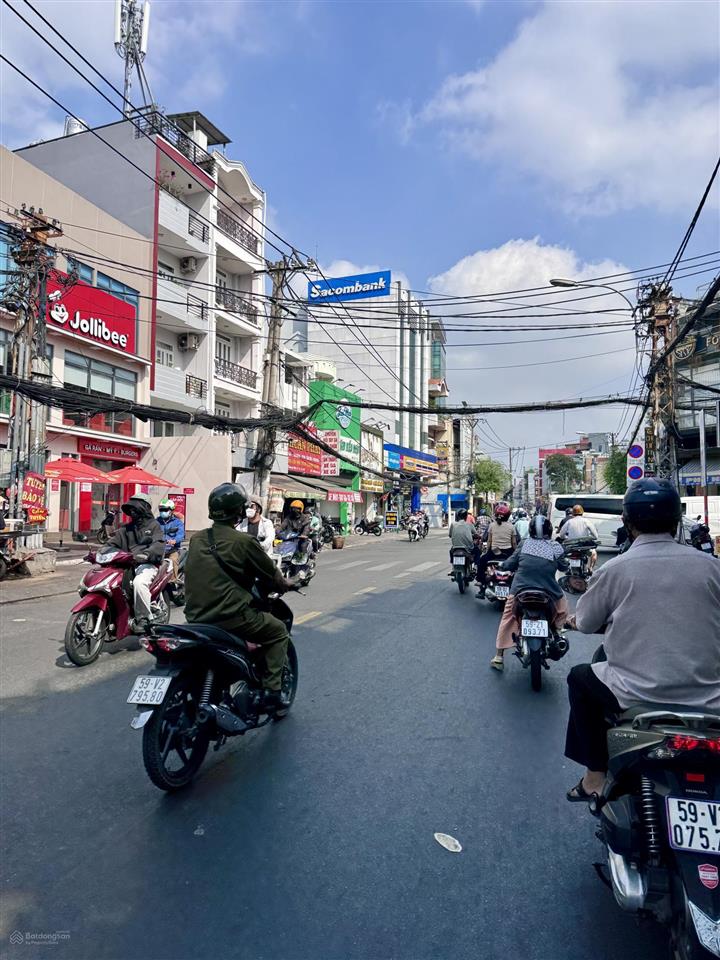 Hot! 90 m2 chỉ 88tr/m2 gần mặt tiền lê quang định  ngang đẹp 4,2m  xây dựng cao tầng  đường ô tô