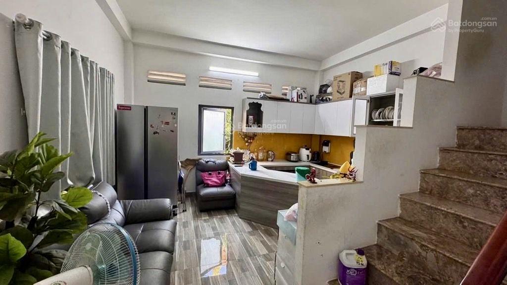 Nhà 4 tầng btct  75 m2 hẻm ô tô tránh cách mặt tiền 30m sát phan xích long  dân trí cao