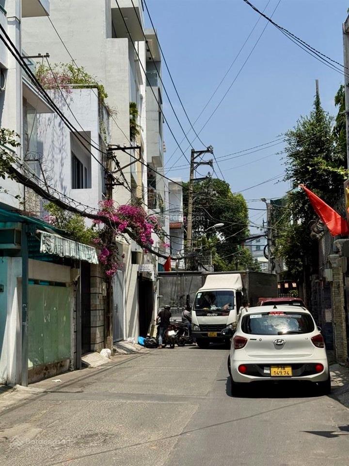 Nhà 4 tầng btct  75 m2 hẻm ô tô tránh cách mặt tiền 30m sát phan xích long  dân trí cao