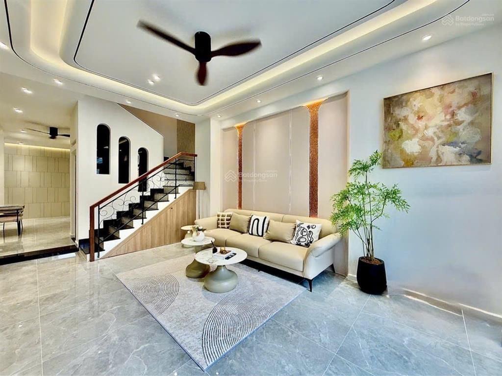 Ngộp bank, bán gấp nhà 52 khu an ninh, khép kín, 52 m2 đã xây xong tặng nội thất cao cấp