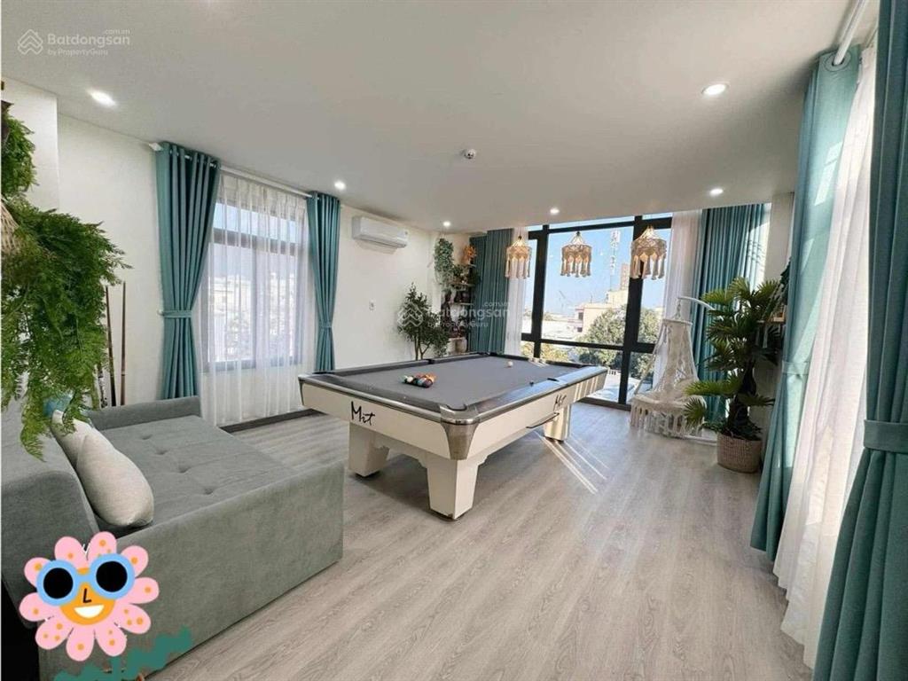 Bán villa cực đẹp, bể bơi trong nhà dòng tiền tốt, gần mân thái sơn trà, diện tích 63m  ngang 4.9m