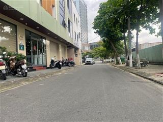 Bán đất giá rẻ ngay cầu sông hàn sơn trà, xây căn hộ khai thác cho thuê cực đẹp, diện tích 94m.