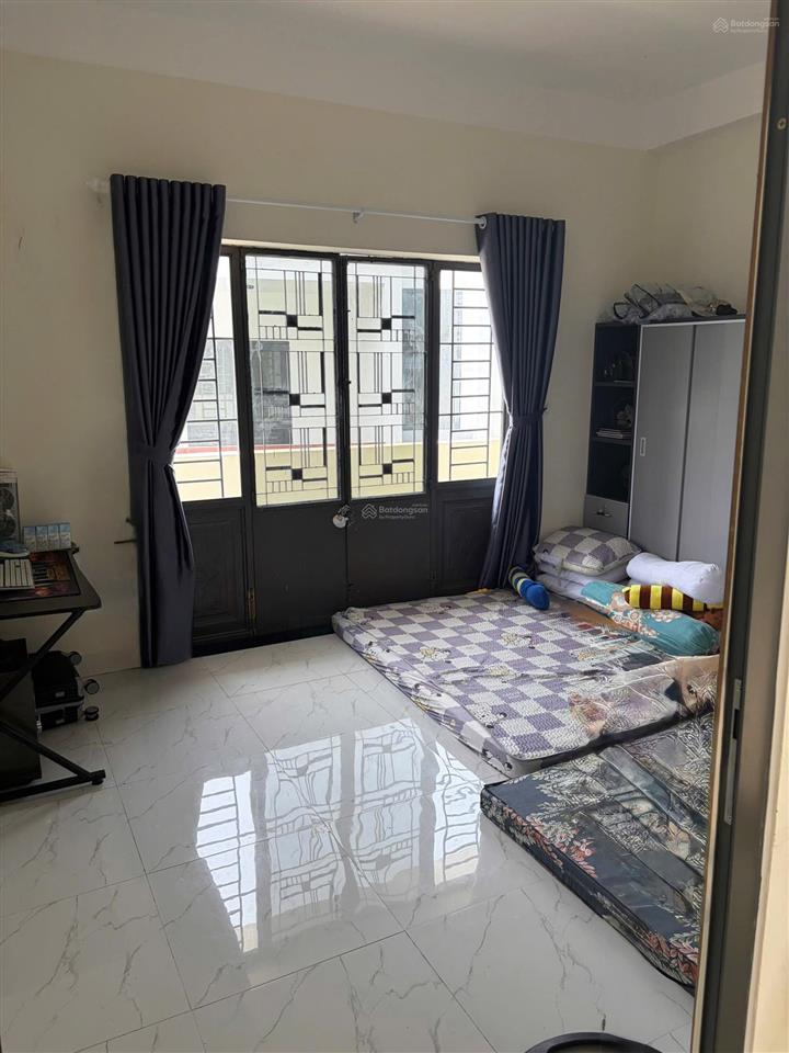 Bán nhà đẹp lê hữu trác, tổng 6 phòng cho thuê, gần biển diện tích 80m2  3 tầng  ngang 7.49m