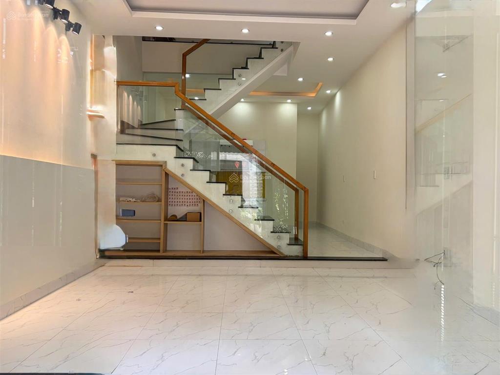 Bán nhà đẹp lê hữu trác, tổng 6 phòng cho thuê, gần biển diện tích 80m2  3 tầng  ngang 7.49m