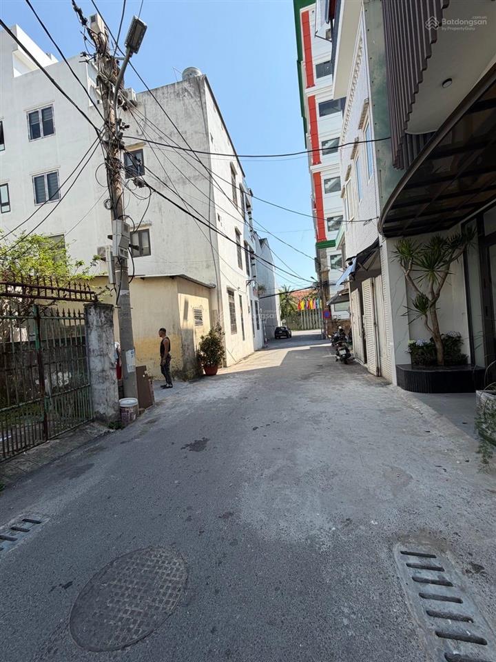 Bán gấp đất giá đầu tư vị trí đẹp, hồ xuân hương, khách tây cư trú đông đúc, diện tích 69m.