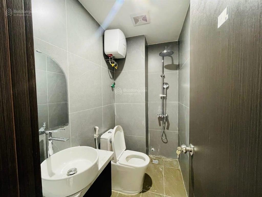 Bán toà căn hộ cao bá quát, ngay chân cầu rồng, doanh thu 90tr/ tháng, diện tích 78m  7 tầng .
