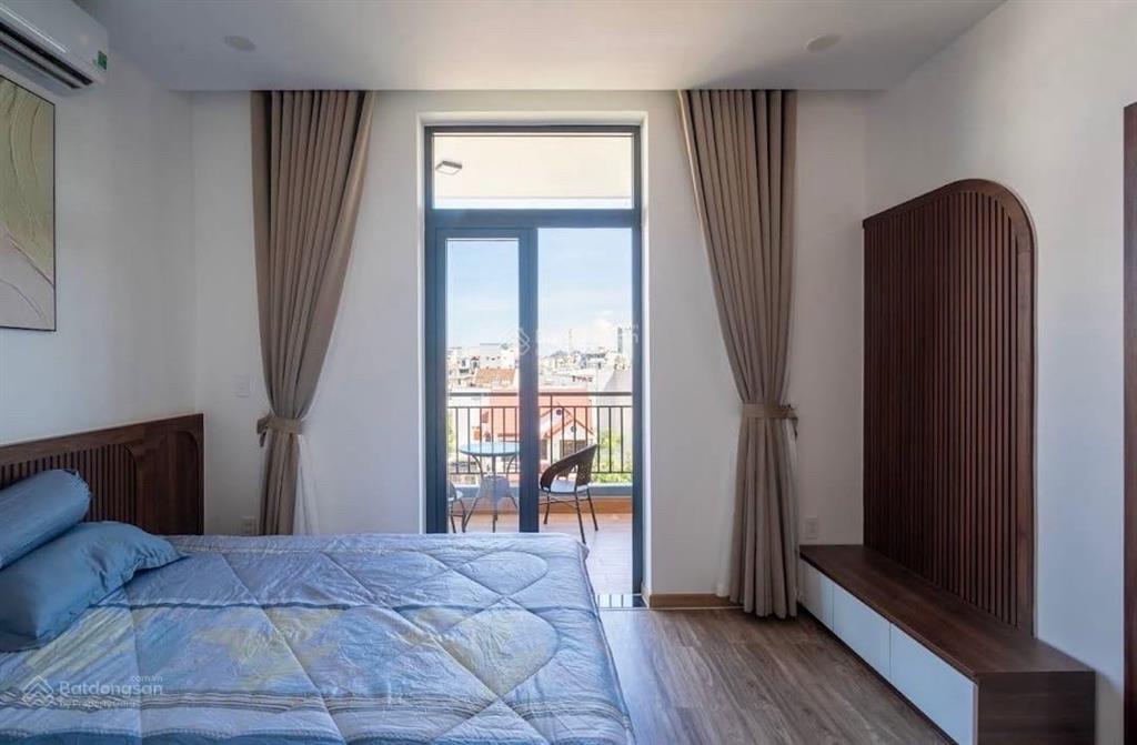 Bán nhà mặt phố hồ xuân hương, gần biển, kinh doanh sầm uất, diện tích 80m  4 tầng  ngang 7.5m.