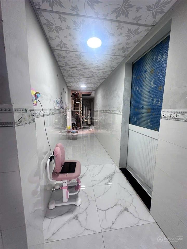 Bán nhà mặt phố lý đạo thành, đường 7.5m, lề 4m, vị trí đẹp gần biển, diện tích 63.8m2  ngang 4.4m