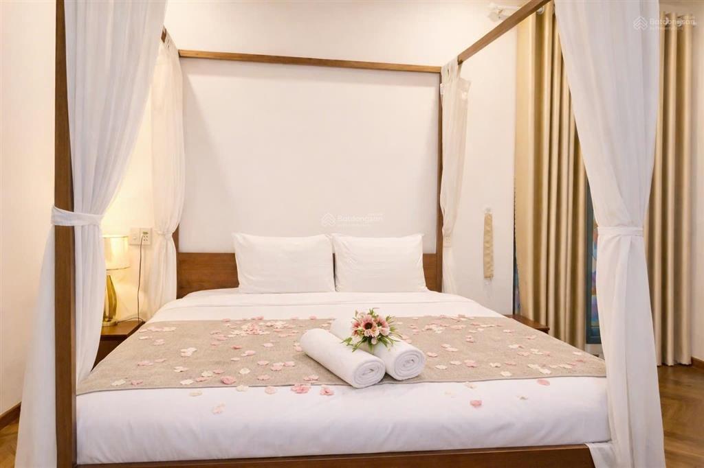 Bán gấp biệt thự chương dương khuê mỹ, ngay điểm bắn pháp hoa quốc tế, diện tích 285m  ngang 15m.