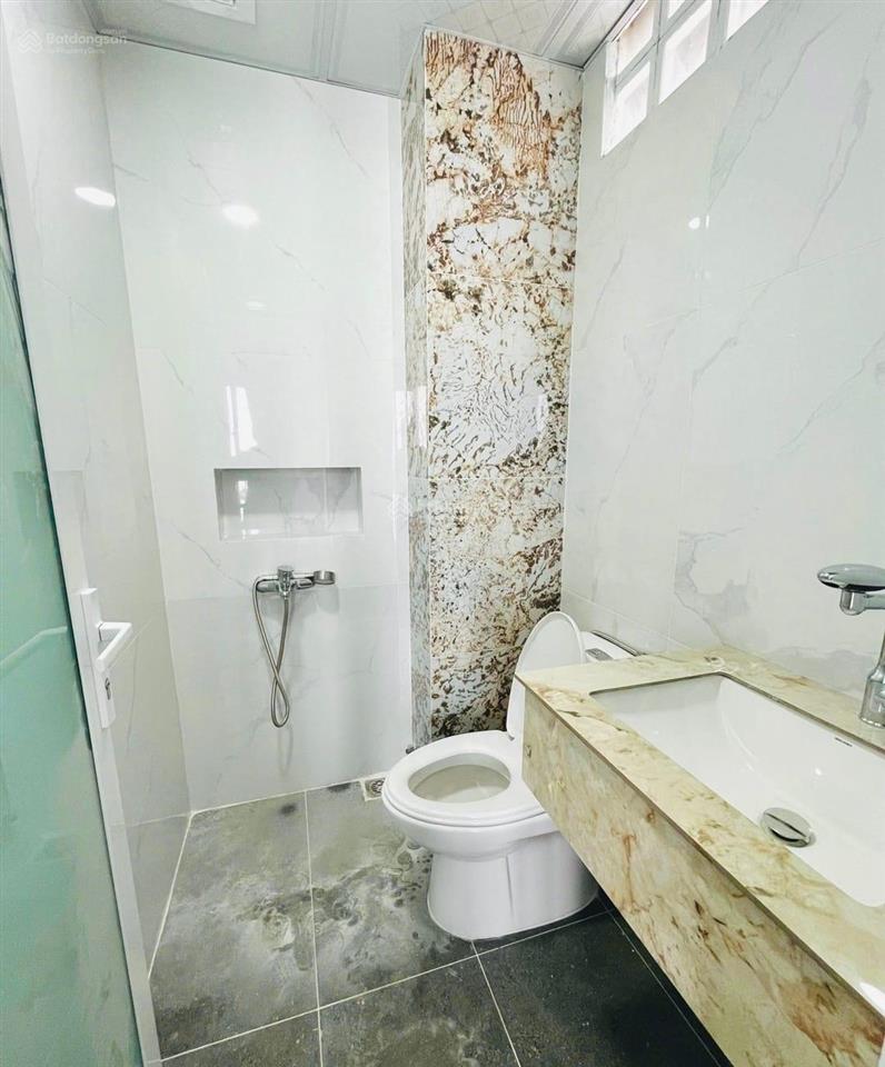 Bán toà căn hộ mặt phố đoàn quý phi hoà cường, tổng 27 phòng, diện tích 125m  7 tầng  ngang 6.2m.