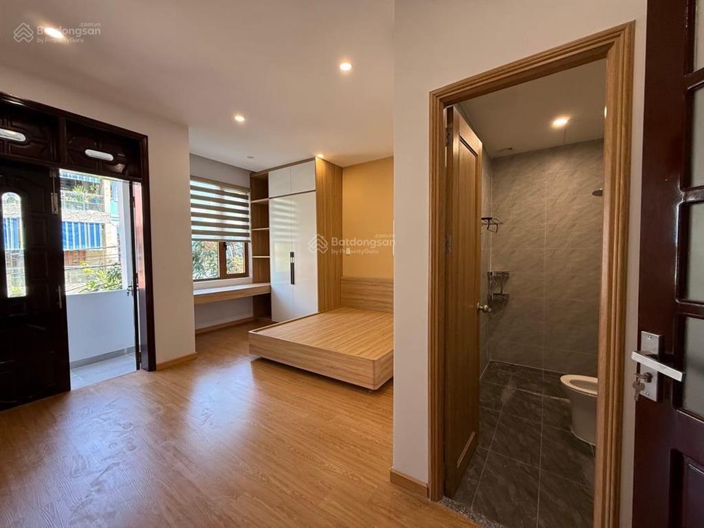 Bán nhà đẹp ngay biển mân thái sơn trà, đường 7.5m, kinh doanh, diện tích 76.8m  3 tầng  ngang 5m