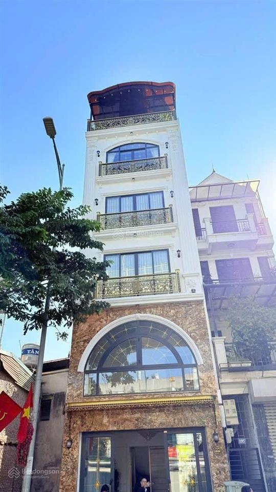 Tôi cần bán nhà mặt phố đại la, 7tầng thang máy full nội thất.