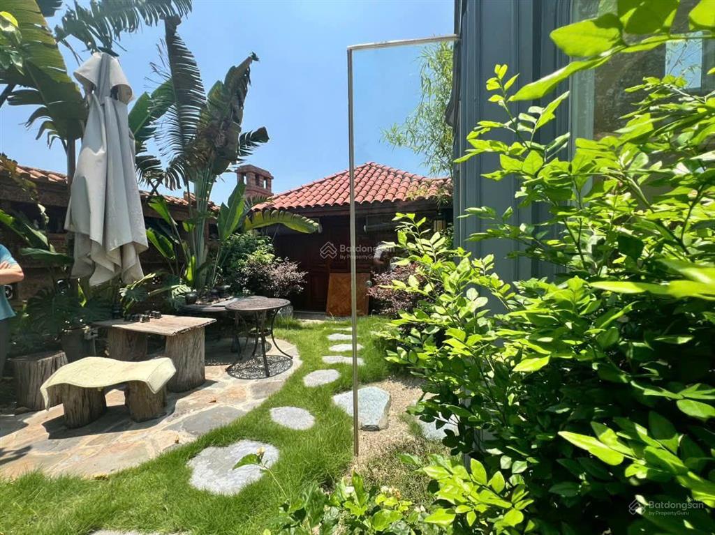 Tôi cần bán nhà biệt thự kđt tp giao lưu thành phố giao lưu, 4tầng thang máy full nội thất cao cấp