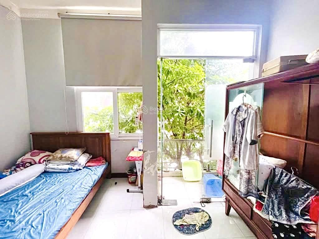 Nhà đẹp gần ngã tư bốn xã, sát hoà bình  đầm sen  q11, xe hơi vào nhà 4 tầng