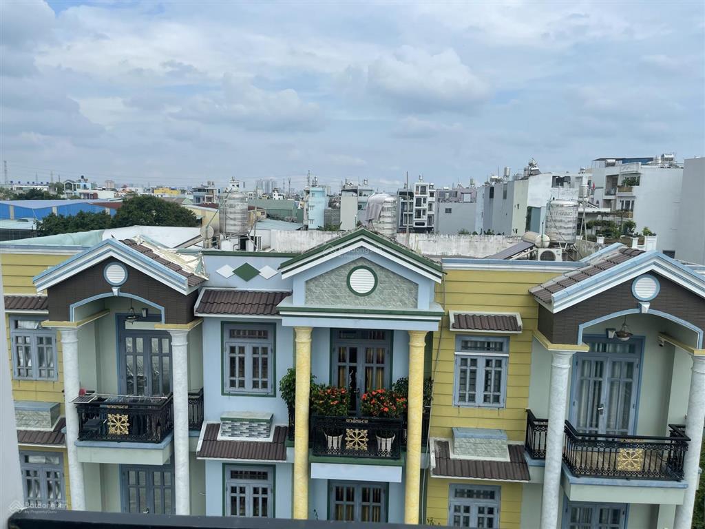 Bán gấp nhà hxh gần lê văn quới, bình trị đông, giá 5,4 tỷ, 70 m2, 4 tầng, 6pn