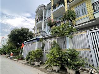 Bán gấp nhà hxh gần lê văn quới, bình trị đông, giá 5,4 tỷ, 70 m2, 4 tầng, 6pn