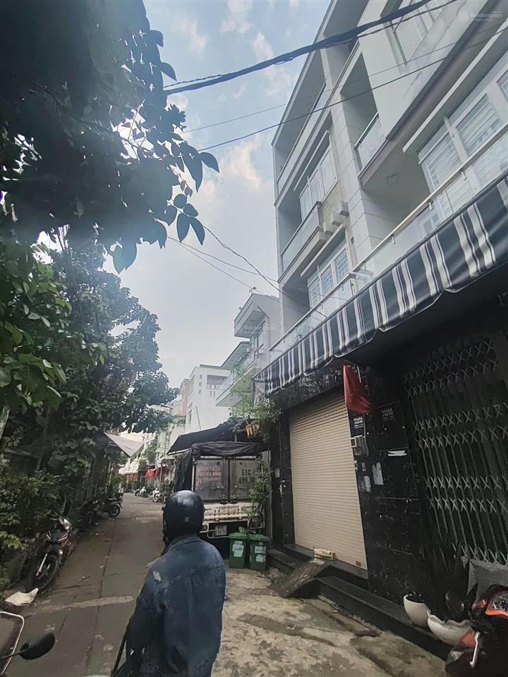 Bán nhà xe tải đổ cửa dt93m2, hương lộ 2 sát coopmart bình tân, 4.8x20m, giá 5.5 tỷ