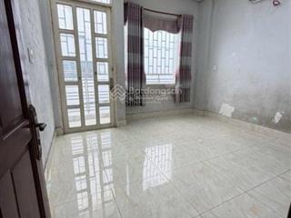 Nhà giá rẻ, vị trí trung tâm q7 cần bán gấp, chủ chuẩn bị đi định cư, giá ngộp